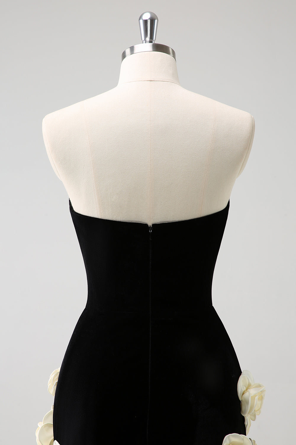 Svart stroppeløs Bodycon Kort Homecoming Kjole med 3D-blomster