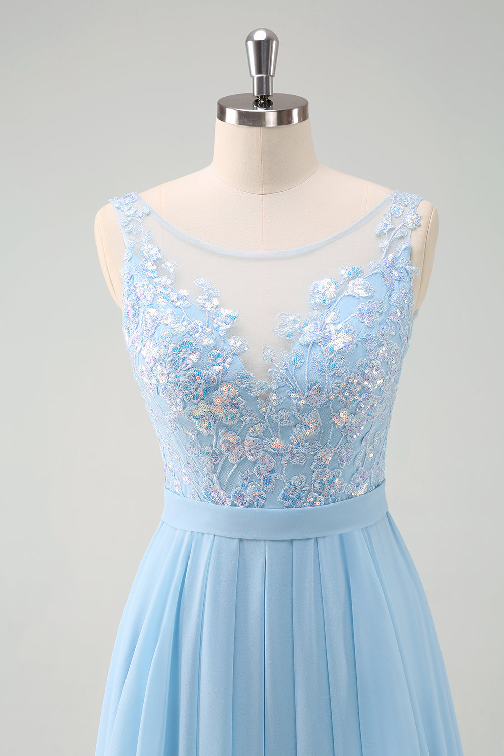 Glitrende himmelblå Bateau hals plissert lang brudepikekjole