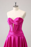 Fuchsia A-Line Sweetheart Korsett Kort Homecoming kjole