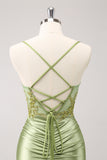 Glitrende Army Grønn Lace-Up Back Appliques Plissert Homecoming Kjole