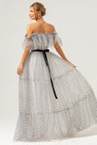 Hvit Svart A-linje Off The Shoulder Lang Ballkjole med Dot