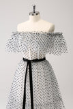 Hvit Svart A-linje Dot Off-the-Shoulder Ballkjole