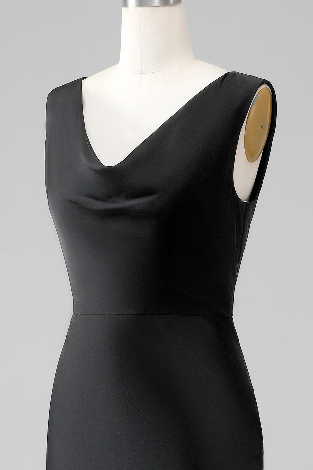 Svart havfrue Cowl Neck Satin Long brudepike kjole