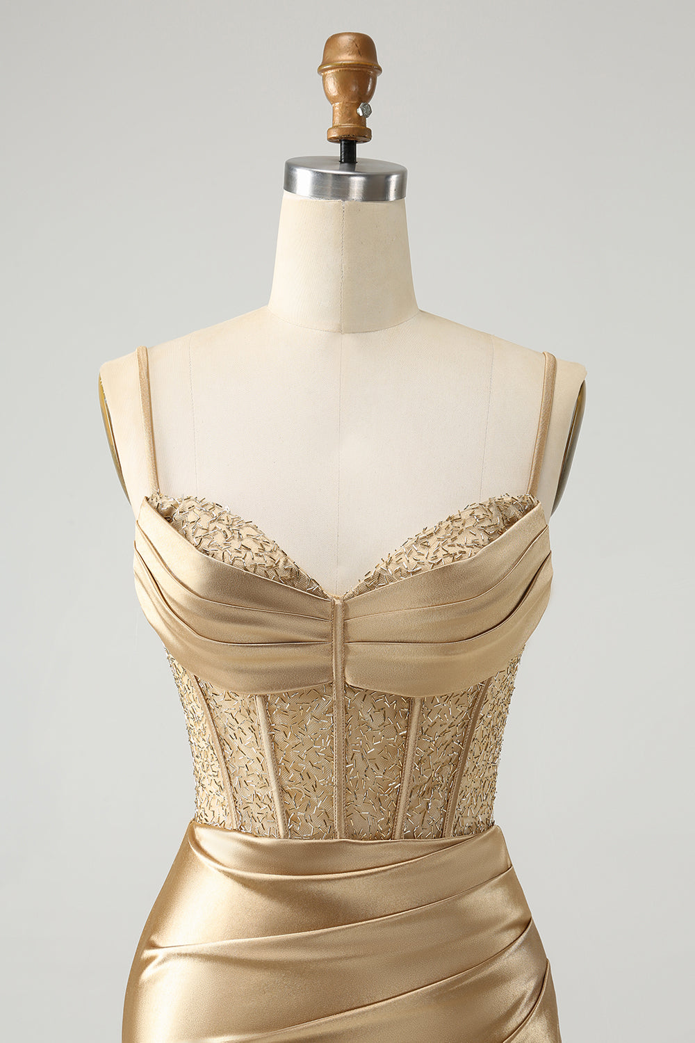 Golden Spaghetti stropper Bodycon Korsett Satin Homecoming kjole med Slit