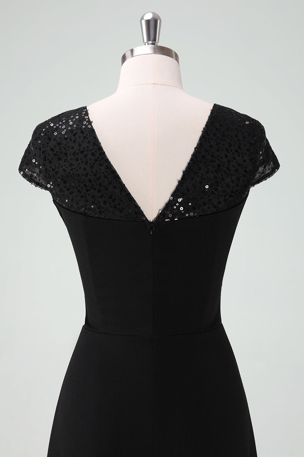 Svart High-Low Cocktail Kjole med Cap Ermer