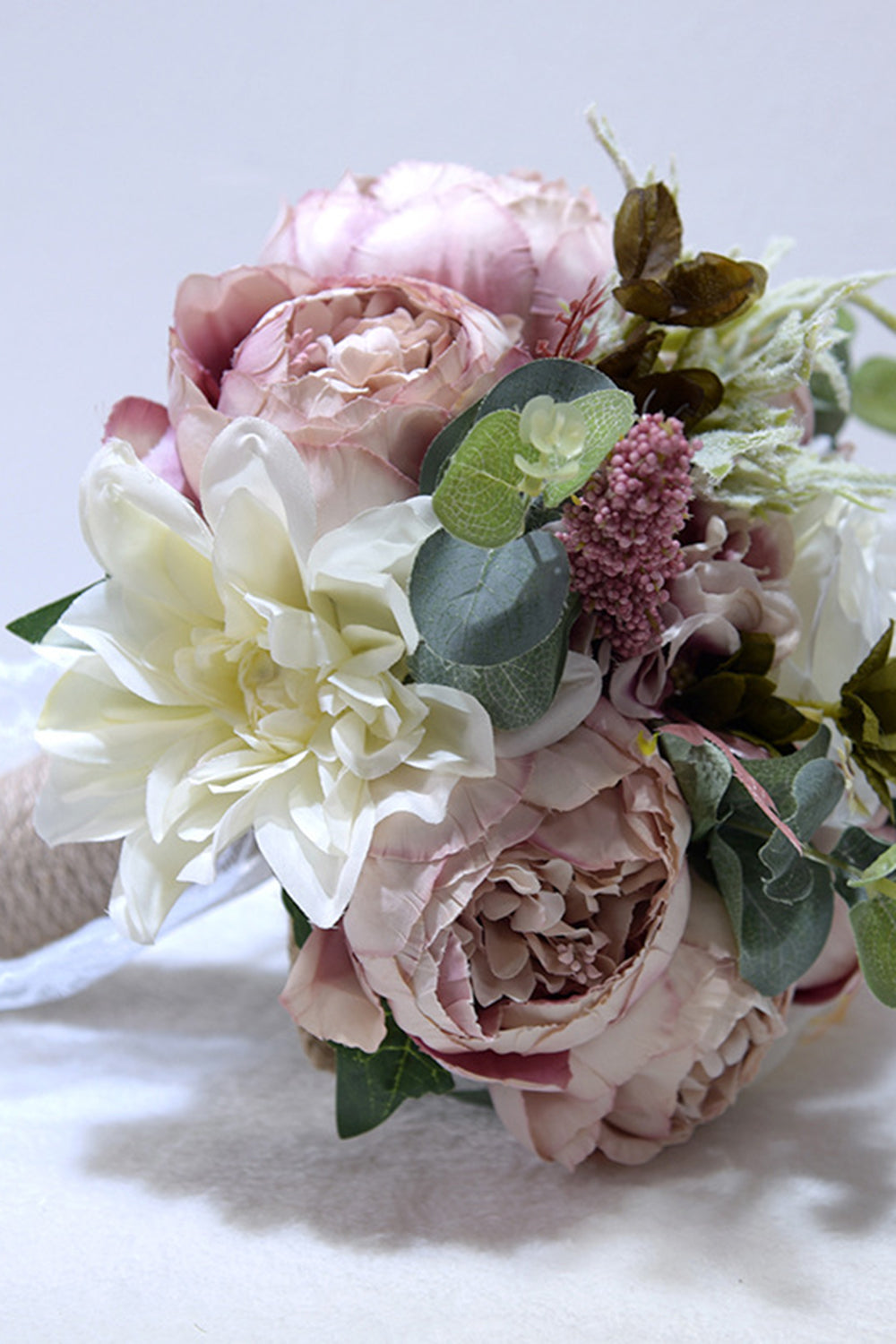 Blush Wedding Handing Blomster