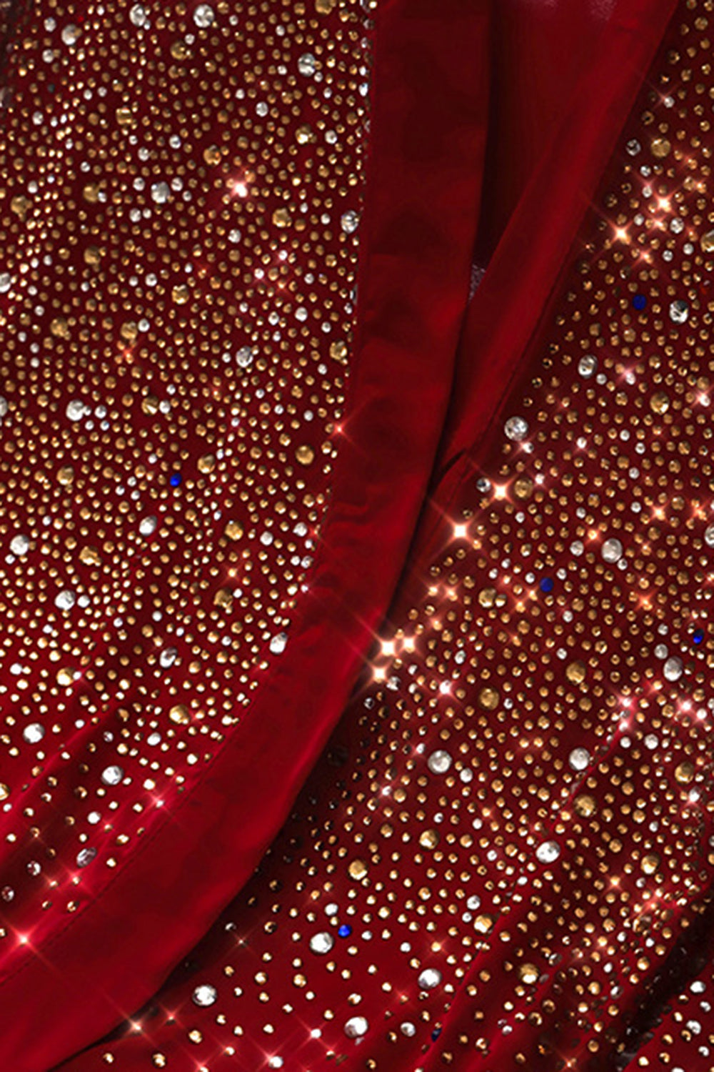 Svart skinnende brudepikekappe med rhinestones