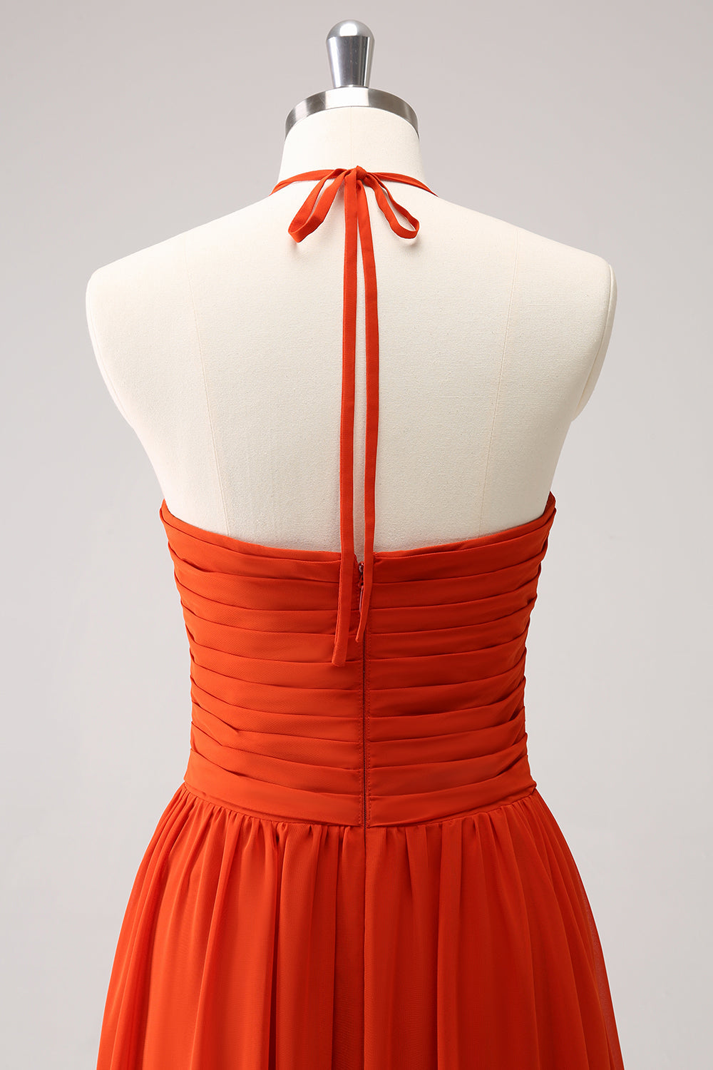 Oransje A-linje grime rynket lang brudepikekjole