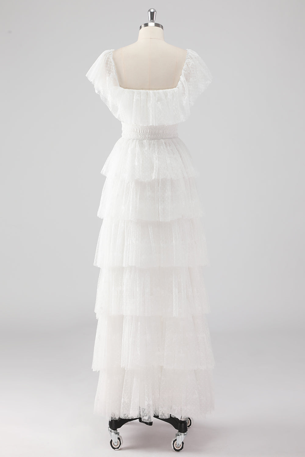 En linje svart firkantet hals formell kjole