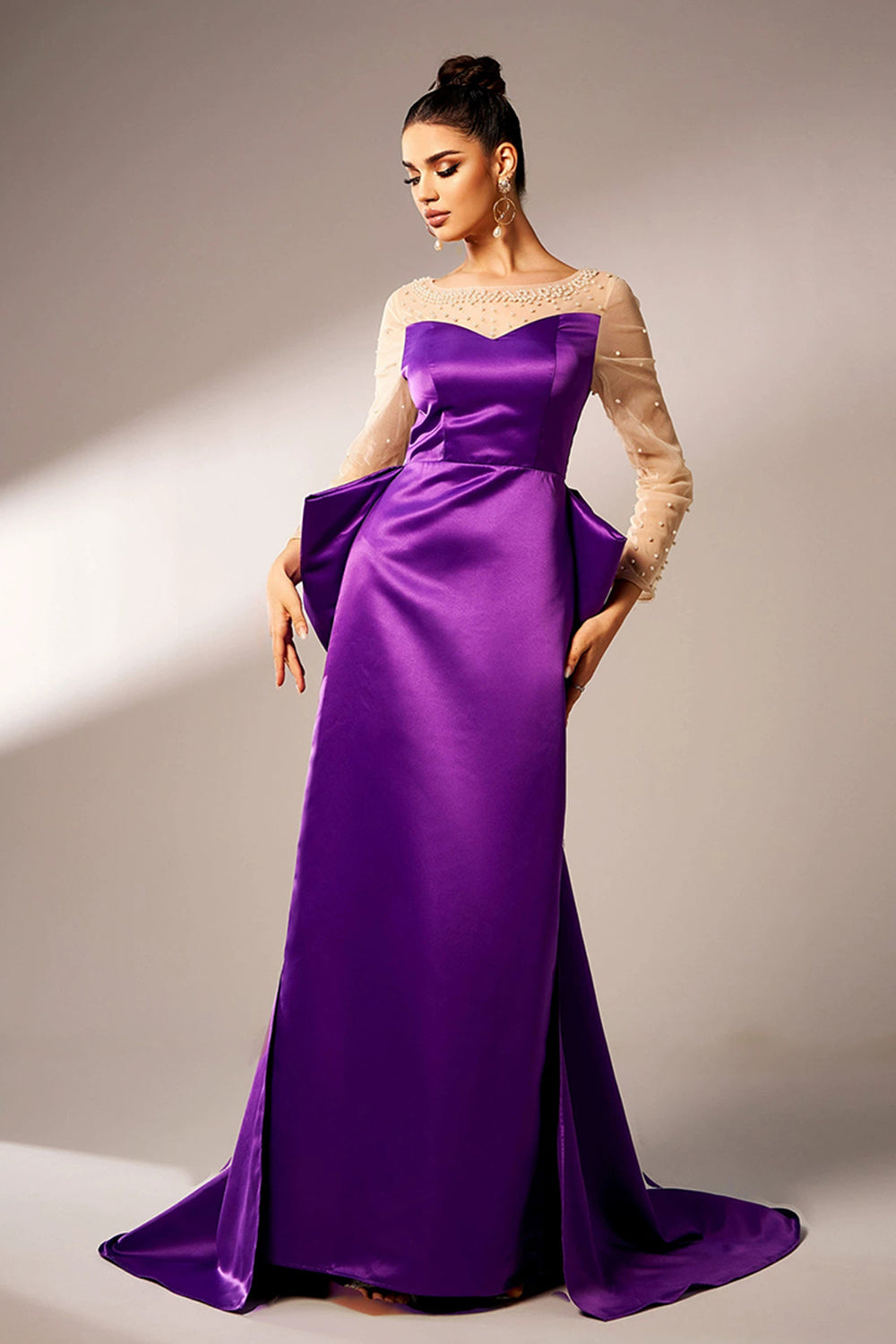 mørk lilla havfrue illusjon hals lange ermer perler sateng formell kjole med sløyfe