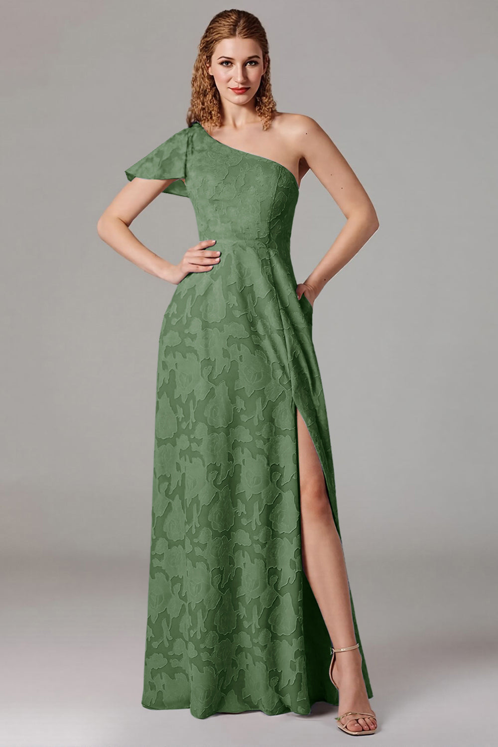 Støvete blå A-linje en skulder brudepikekjole med splitt