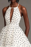 Hvit A Line Halter Cut Out Svart Polka Dot Kjole