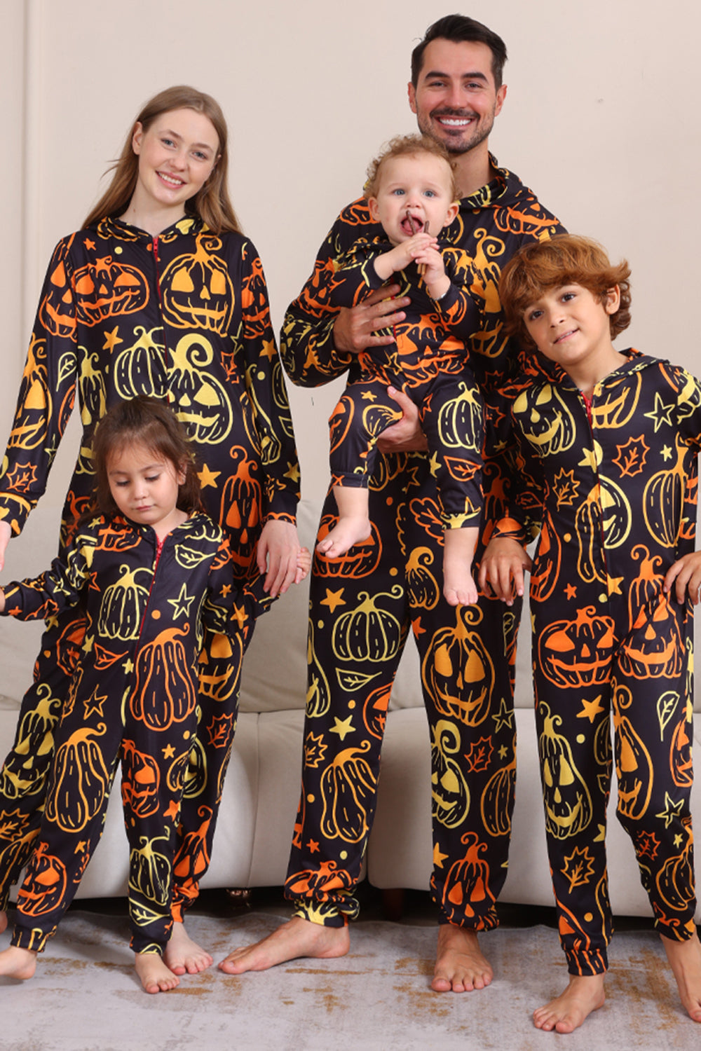 Svart utskrift Halloween familie matchende pyjamassett