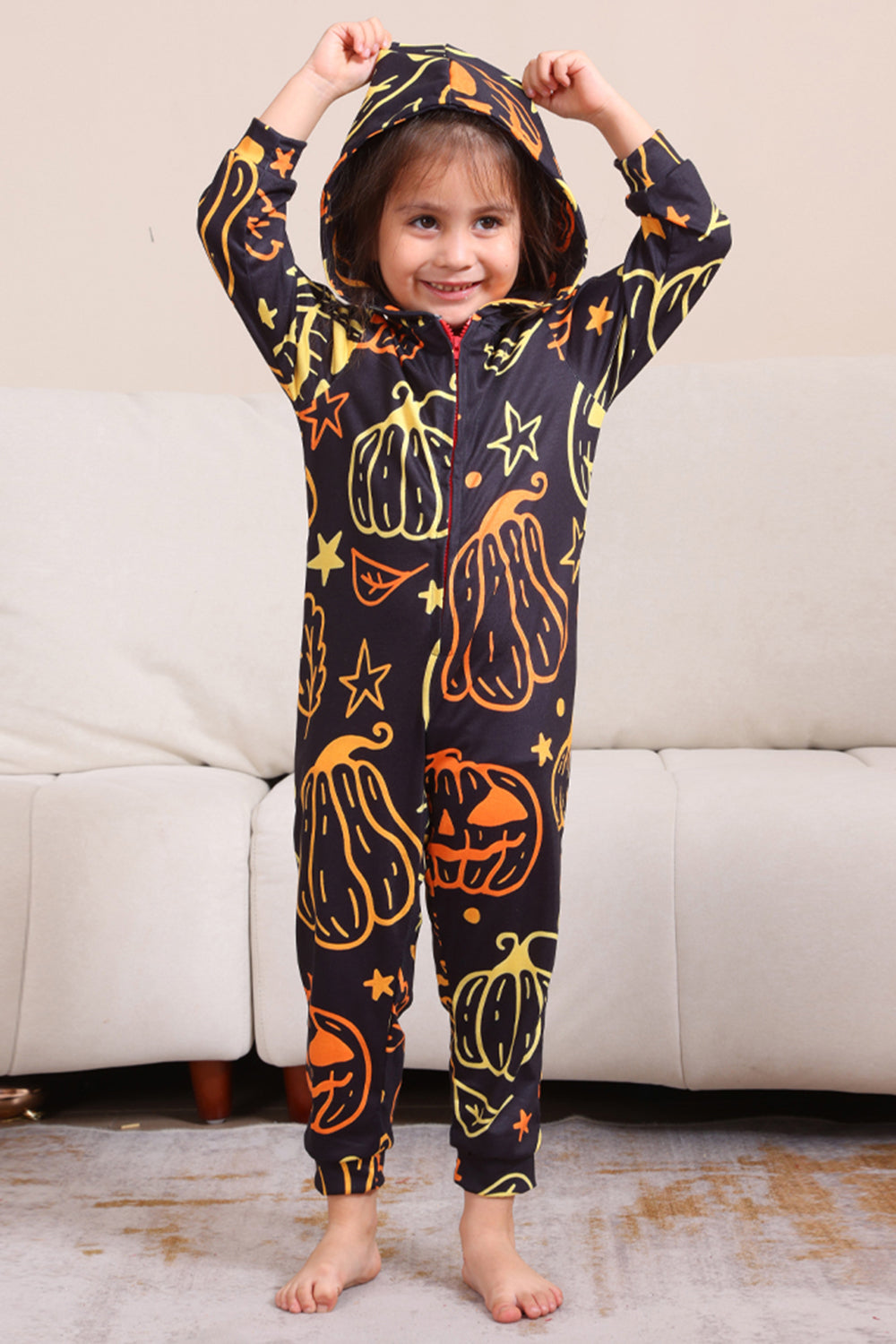 Svart utskrift Halloween familie matchende pyjamassett