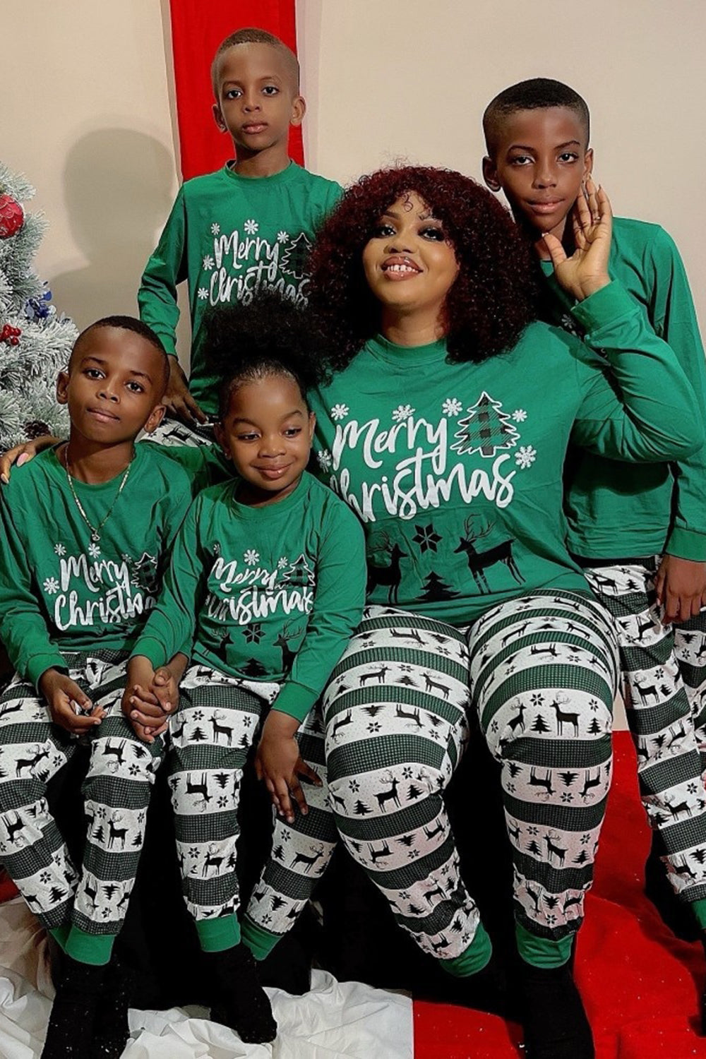 Mørkegrønn God Jul Trykt Familie Pyjamassett