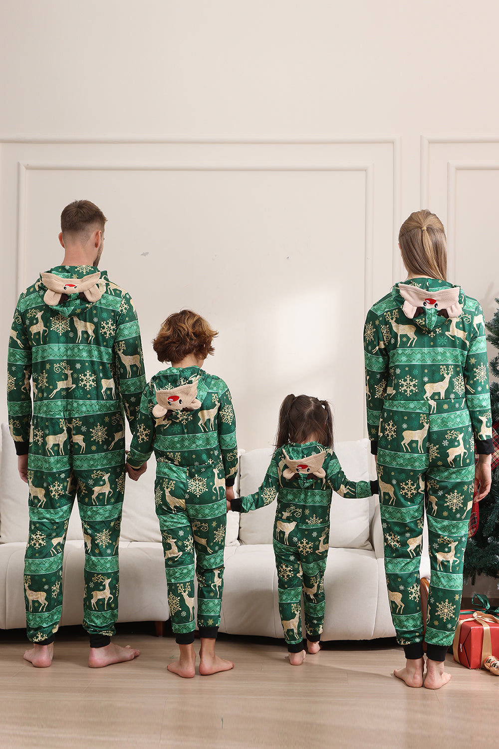 Mørkegrønn hjort og snøfnugg Print Pyjamas Sett for menn og kvinner Par Familie