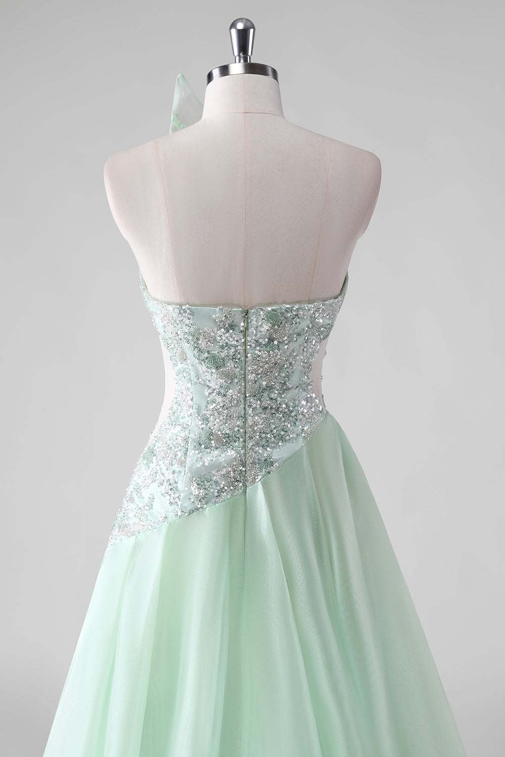 Lysegrønne paljetter A Line Stroppeløs Rynket Brudegjest Kjole