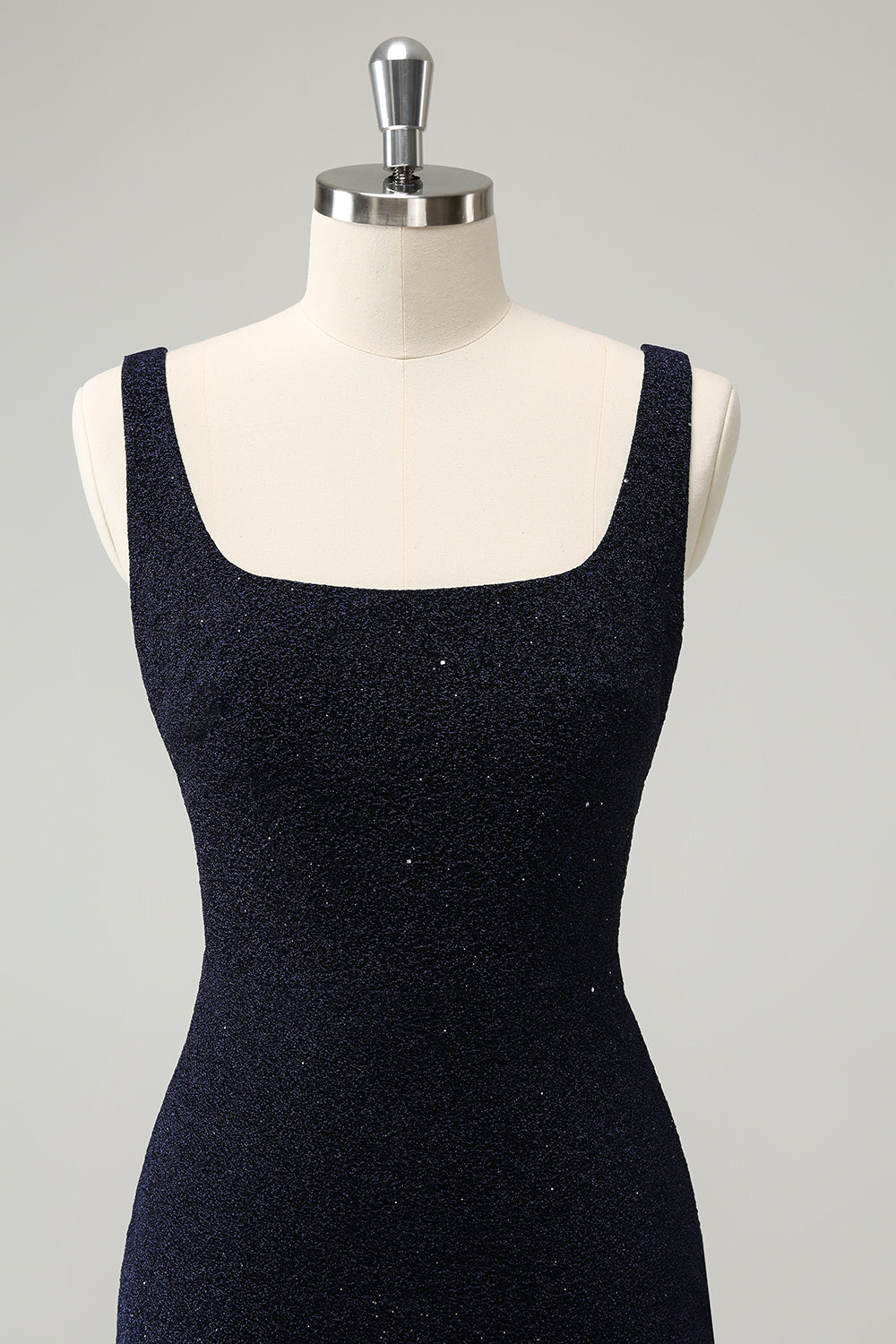 Glitrende mørk blå firkantet hals bodycon mini hjemkomstkjole med spalt