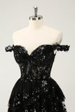 Sparkly Black En linje av skulderen Korsett Tiered Lace Short Homecoming Dress
