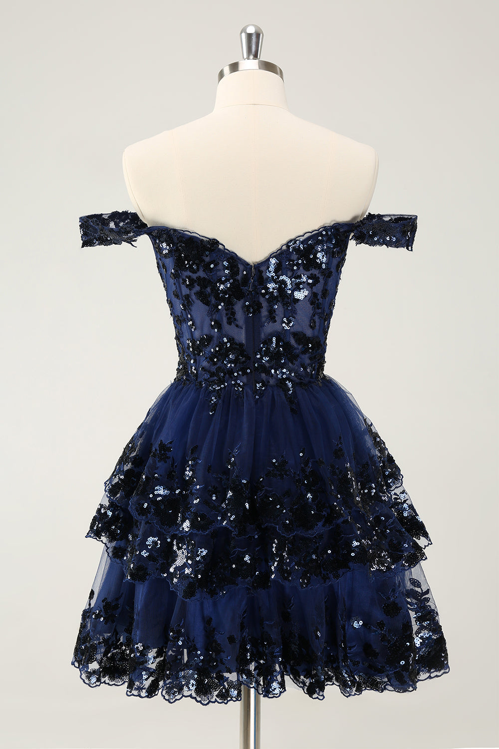 Sparkly Black En linje av skulderen Korsett Tiered Lace Short Homecoming Dress