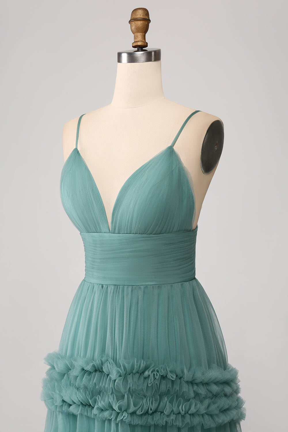 Grønn A Line Spaghetti stropper Tyll Long Prom Kjole med Ruffles