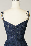 en linje spaghetti stropper marineball kjole med appliques