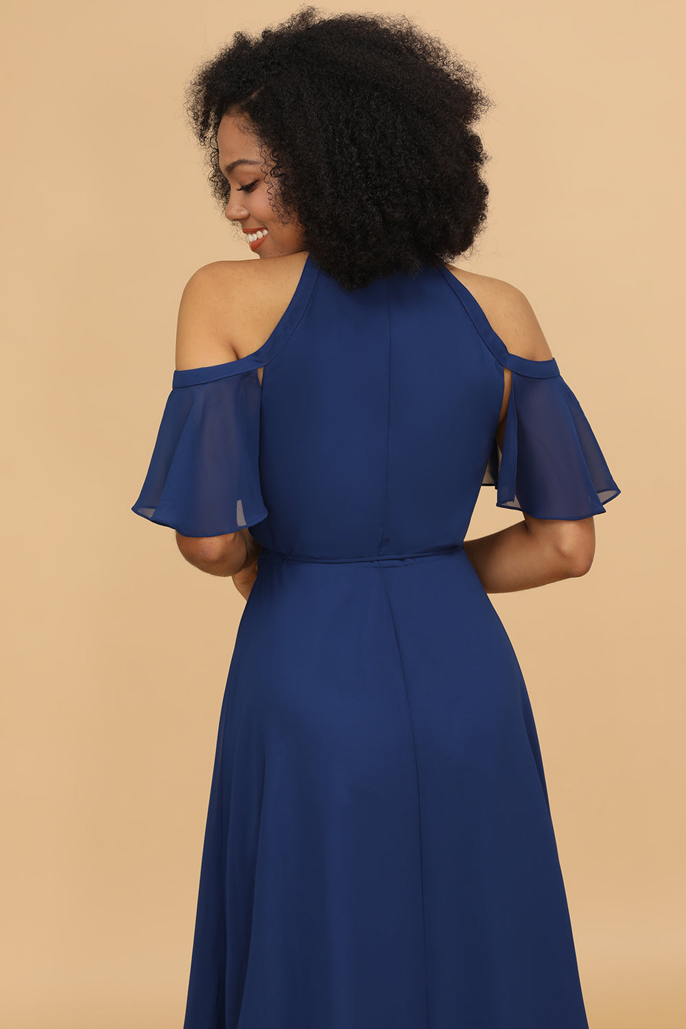 Cold Shoulder Navy Chiffon brudepike kjole med spalte