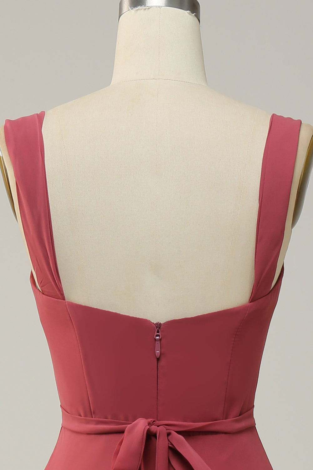 Sweetheart ermeløs lang brudepike kjole med spalt