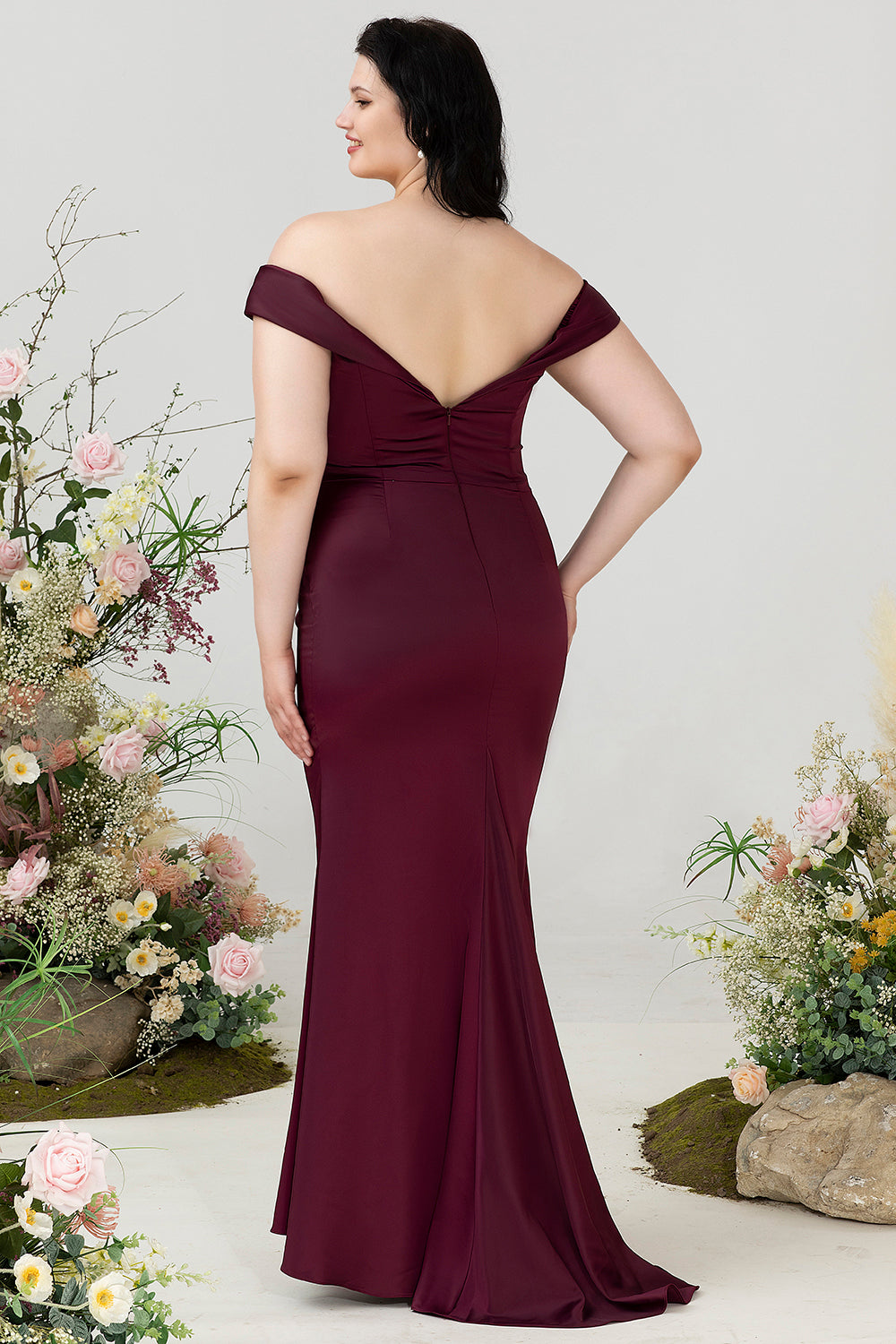 Havfrue av skulderen Burgunder Plus Size Wedding Party Dress