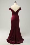 Havfrue av skulderen Burgunder Plus Size Wedding Party Dress