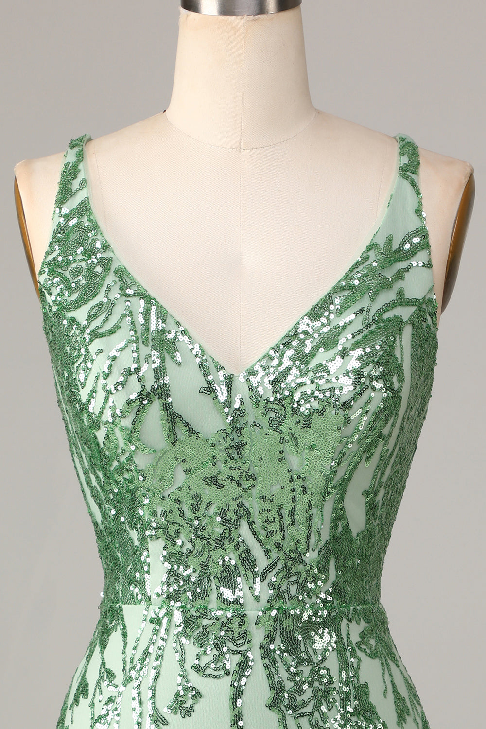 Making Magic Sheath V-Neck Green Sequins Kort Homecoming kjole med ryggløs