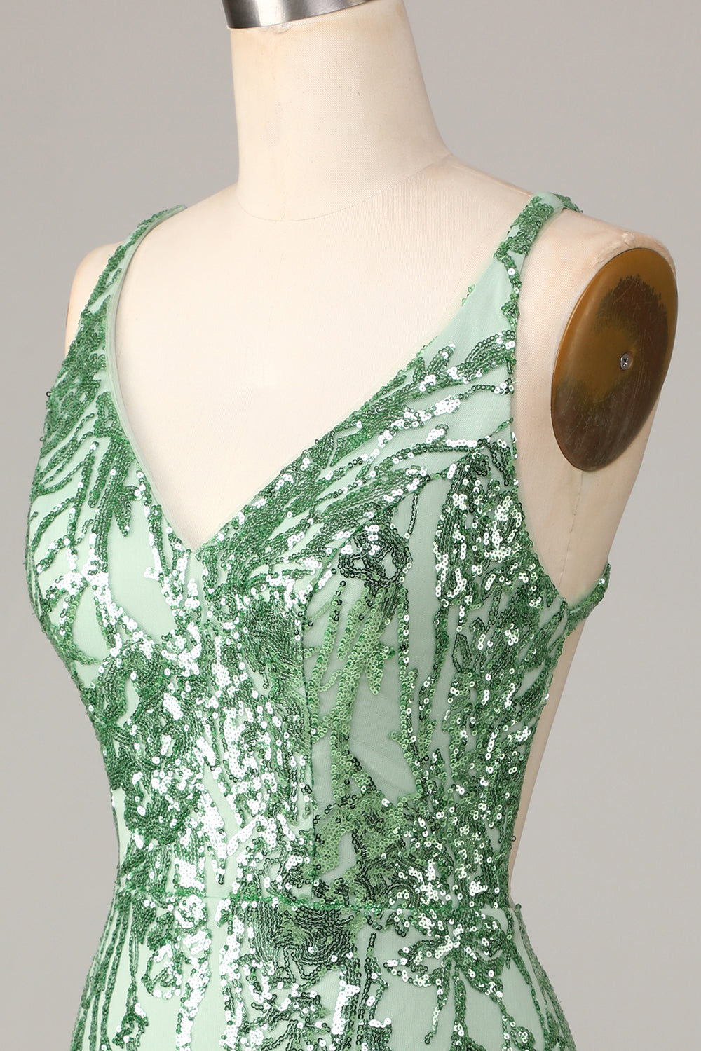 Making Magic Sheath V-Neck Green Sequins Kort Homecoming kjole med ryggløs