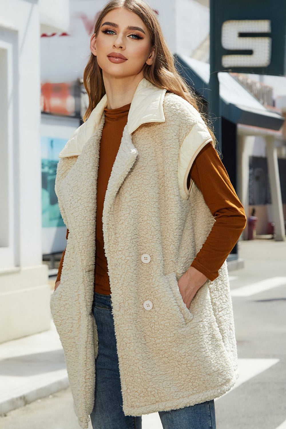 Ivory Fleece Double Breasted polstret vest