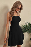 Svart spaghetti stropper Graduacion kjole med Criss Cross Back