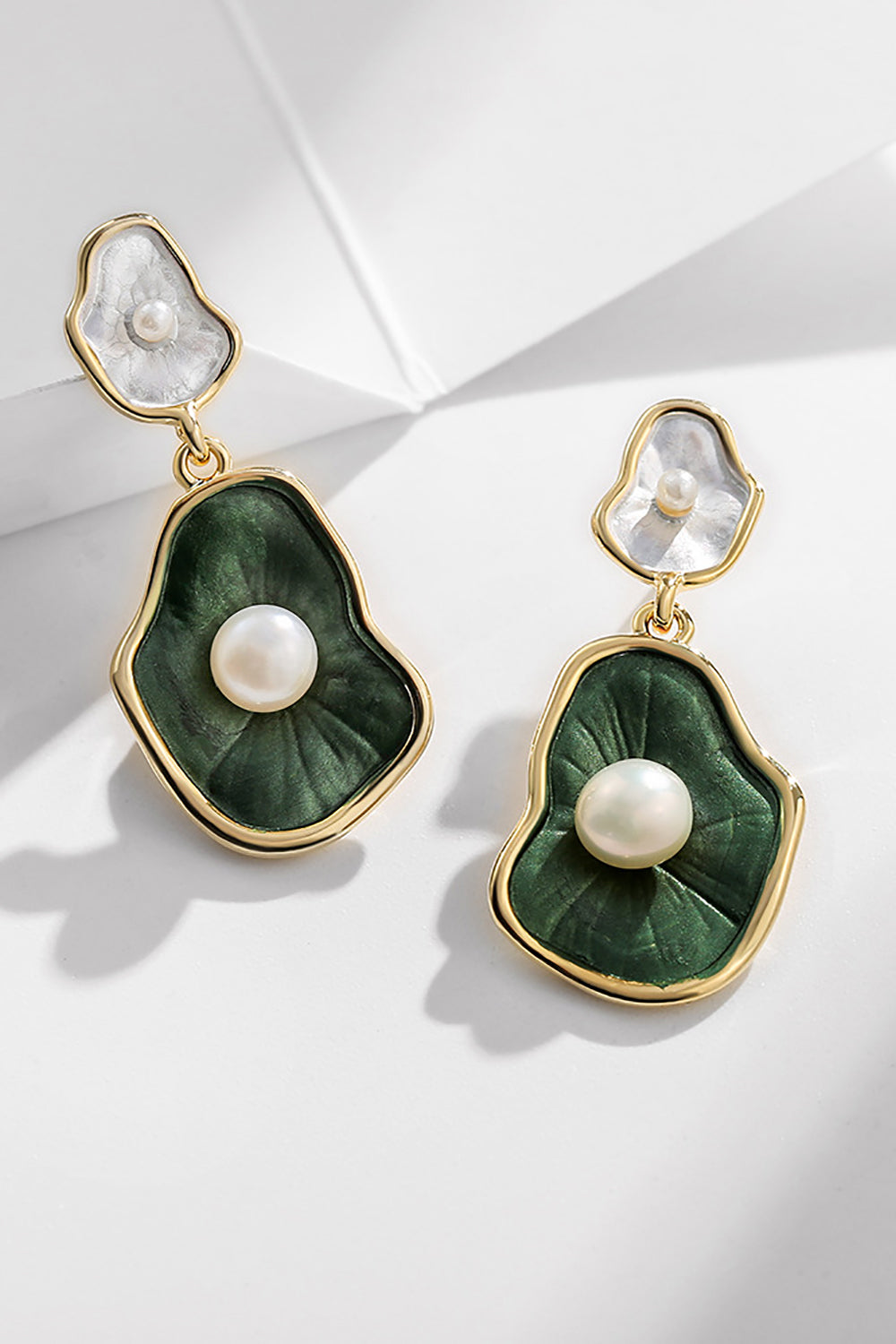 grønn lotus blad perle øredobber