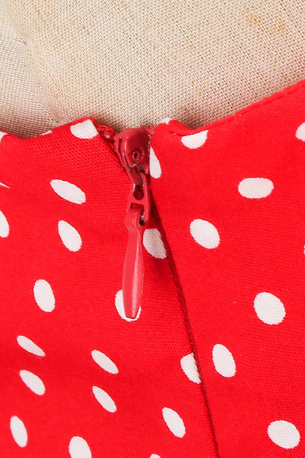retro stil grime rød polka prikker 1950-tallet kjole
