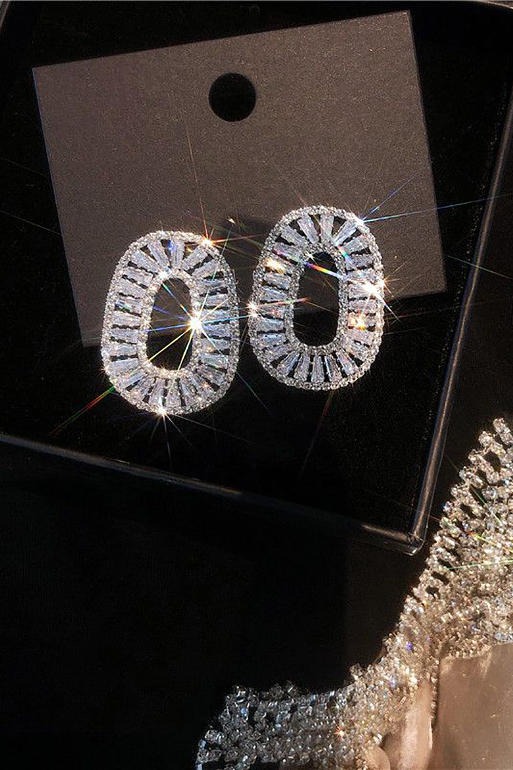 Enkle Rhinestone ovale øredobber