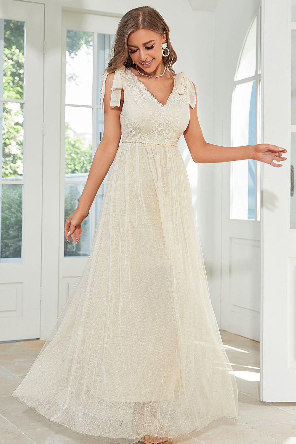 Aprikos blonder Long Wedding Guest kjole med Bowknot