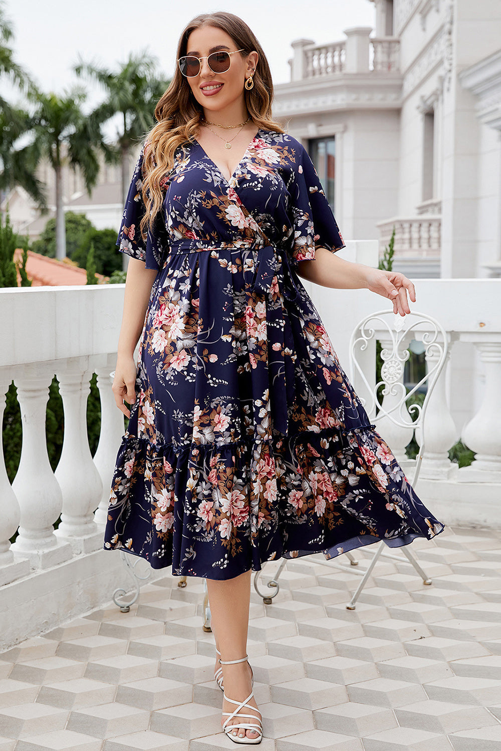 Plus Size V Neck Navy sommerkjole med korte ermer