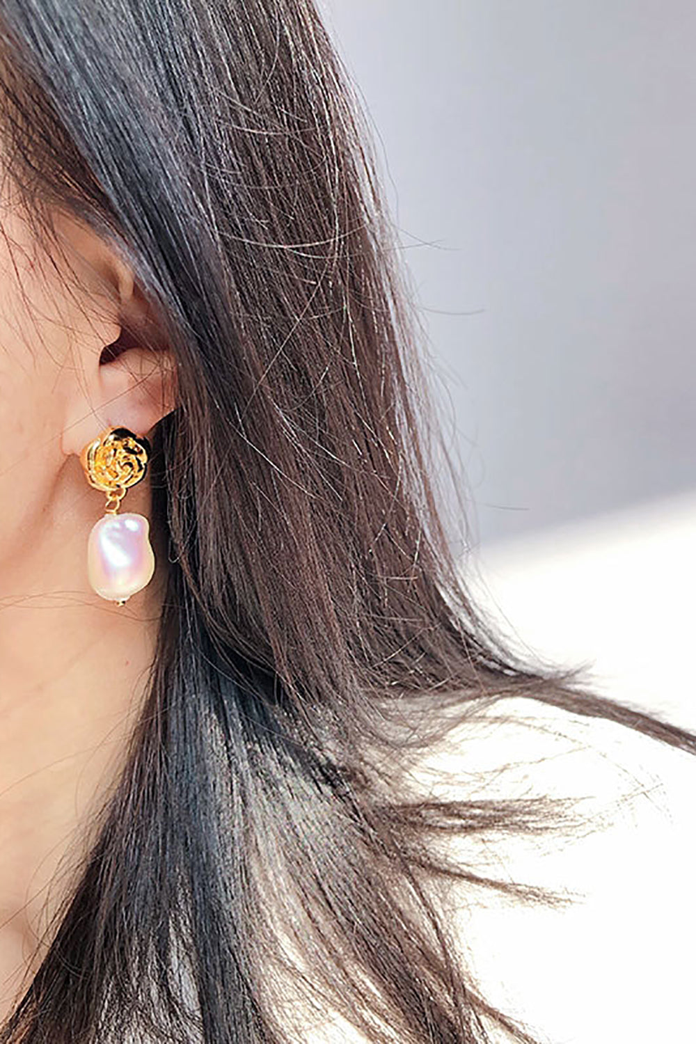 Formet Pearl Rose Stud øredobber