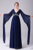 Navy A-Line V-Neck Chiffon gulvlengde mor til bruden kjole med plissert