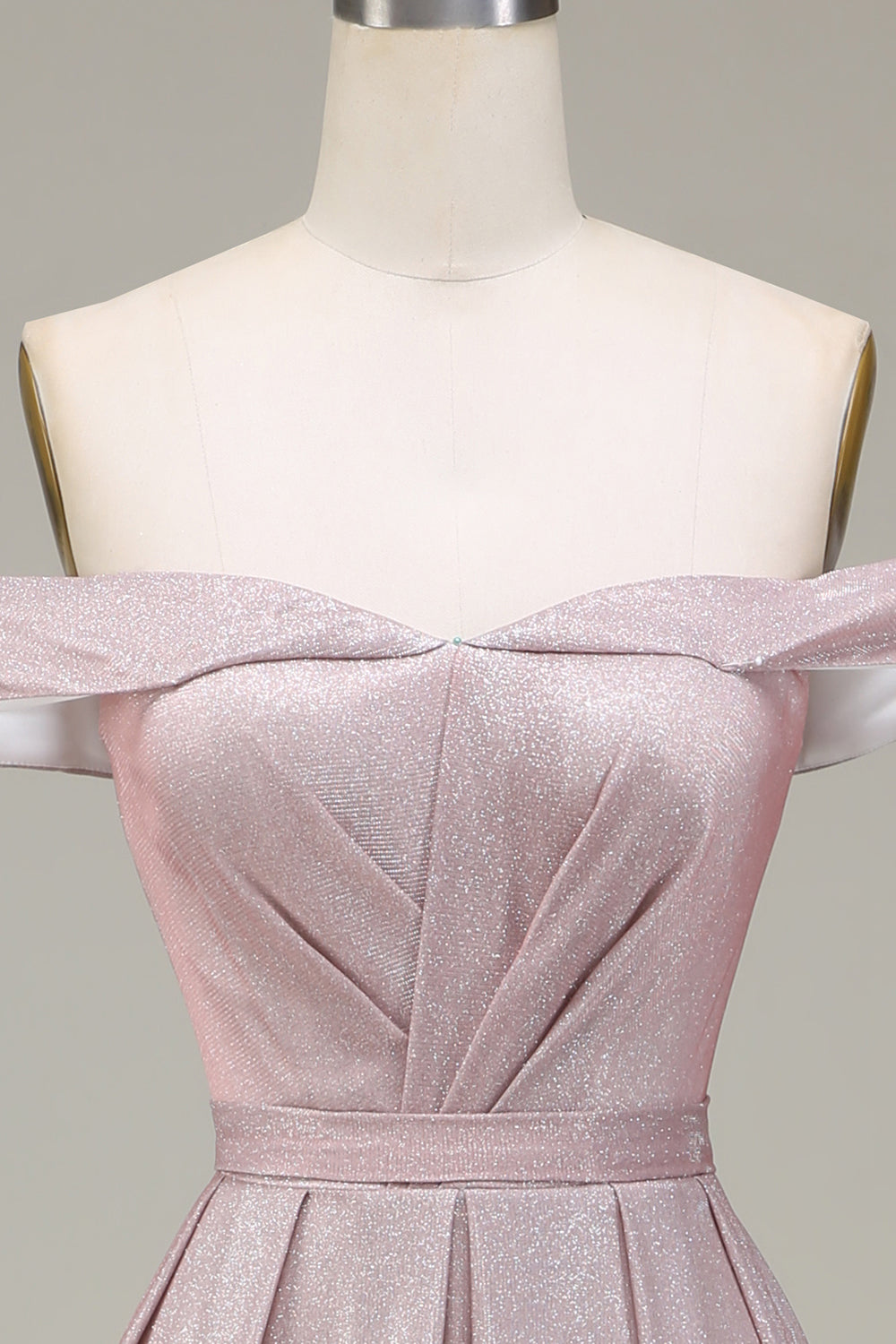 Av skulderen Grå rosa glitrende ballkjole med plissert