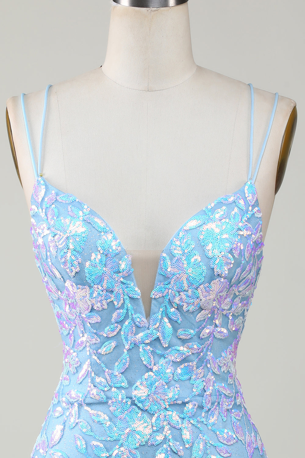 Bodycon spaghetti stropper festkjole med aqqliques