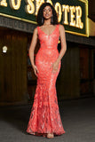 Sjarmerende Coral Mermaid Deep V Neck Sparkly Sequin Prom kjole med tilbehør