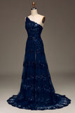 Sparkly Dark Navy Tiered Lace One Shoulder Long Prom Dress med Slit
