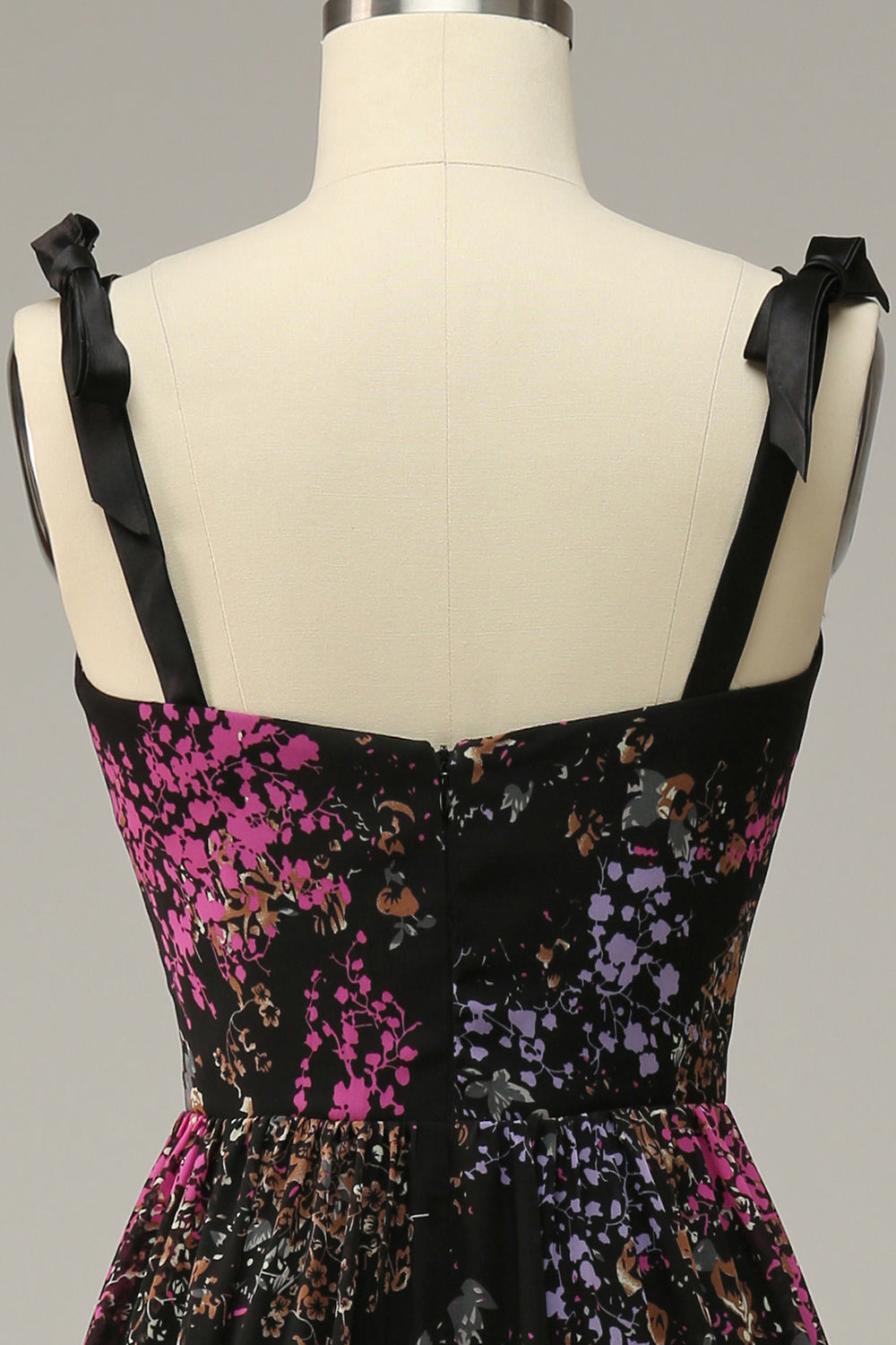 En linje Spaghetti stropper Black Mixed Flower Plus Size Prom kjoler