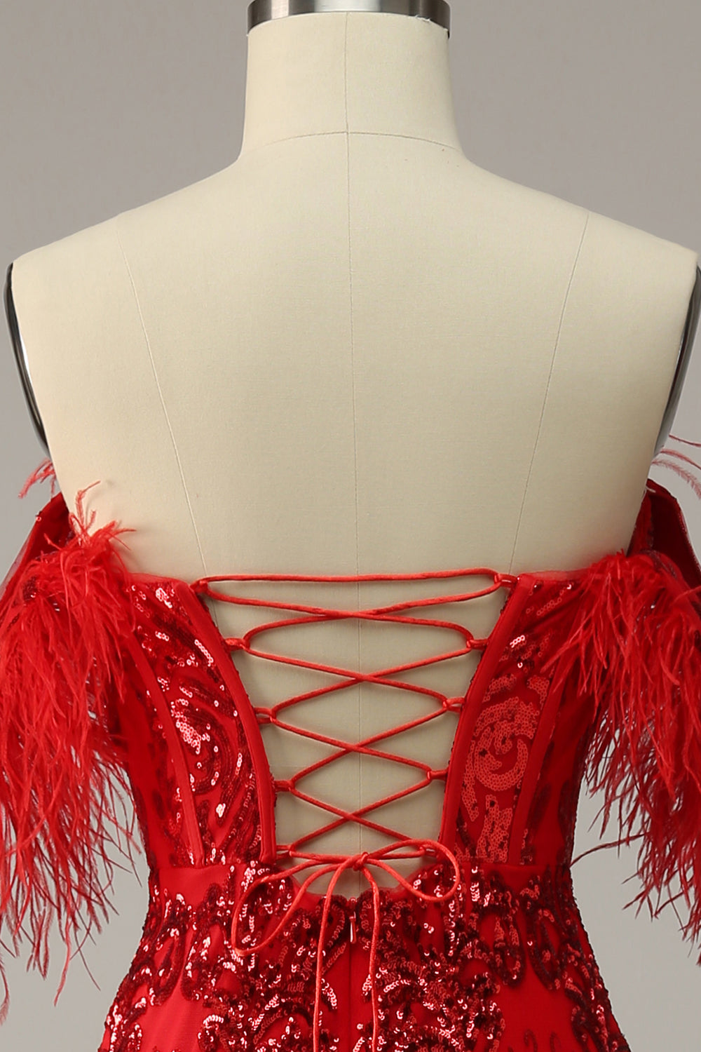 Havfrue av skulderen Burgunder Plus Size Prom kjole med fjær