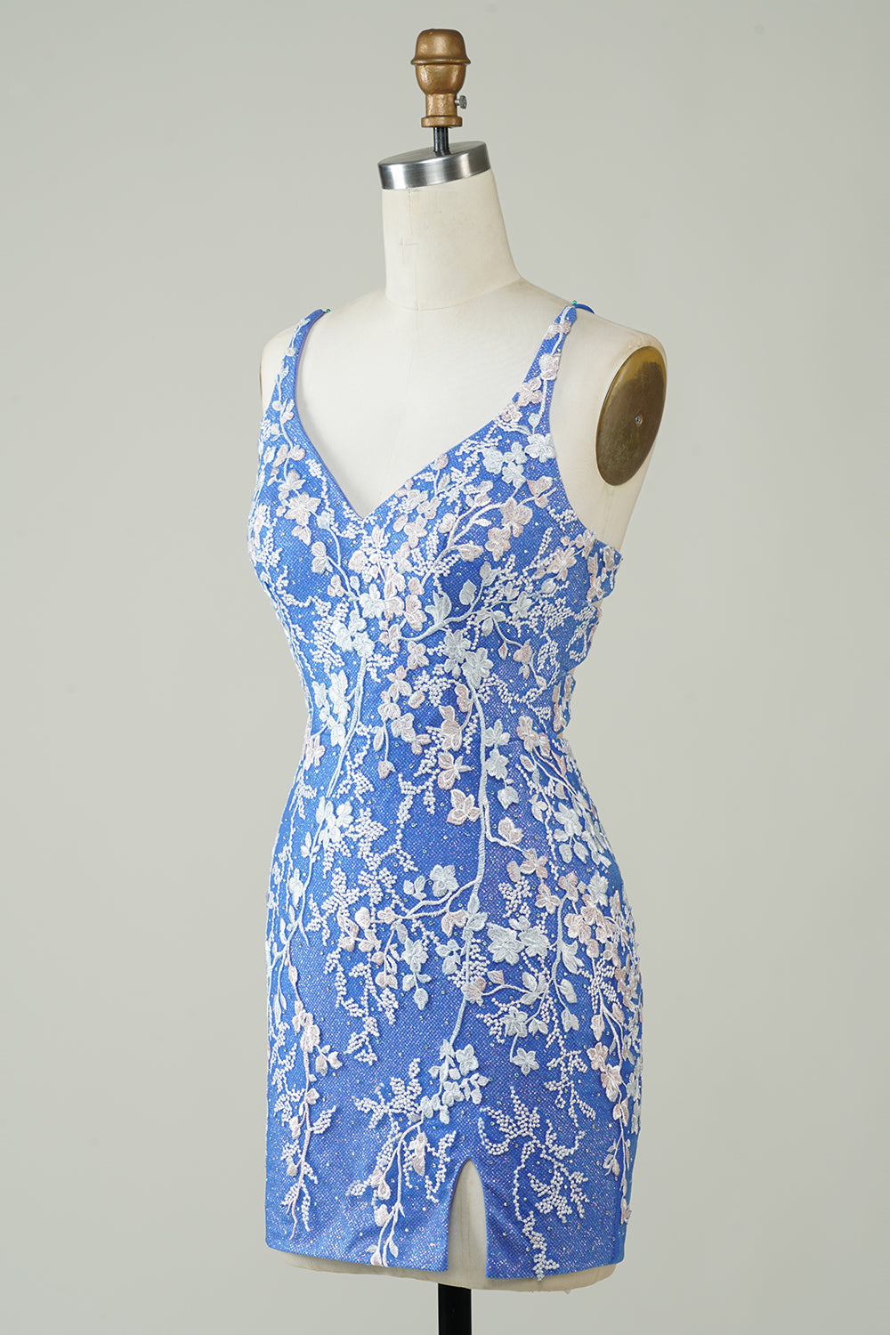 Slire V Hals Blå Kort Homecoming Kjole med Appliques Criss Cross Back