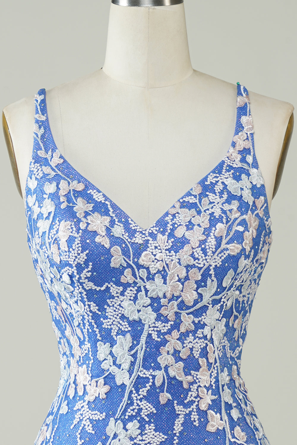 Slire V Hals Blå Kort Homecoming Kjole med Appliques Criss Cross Back