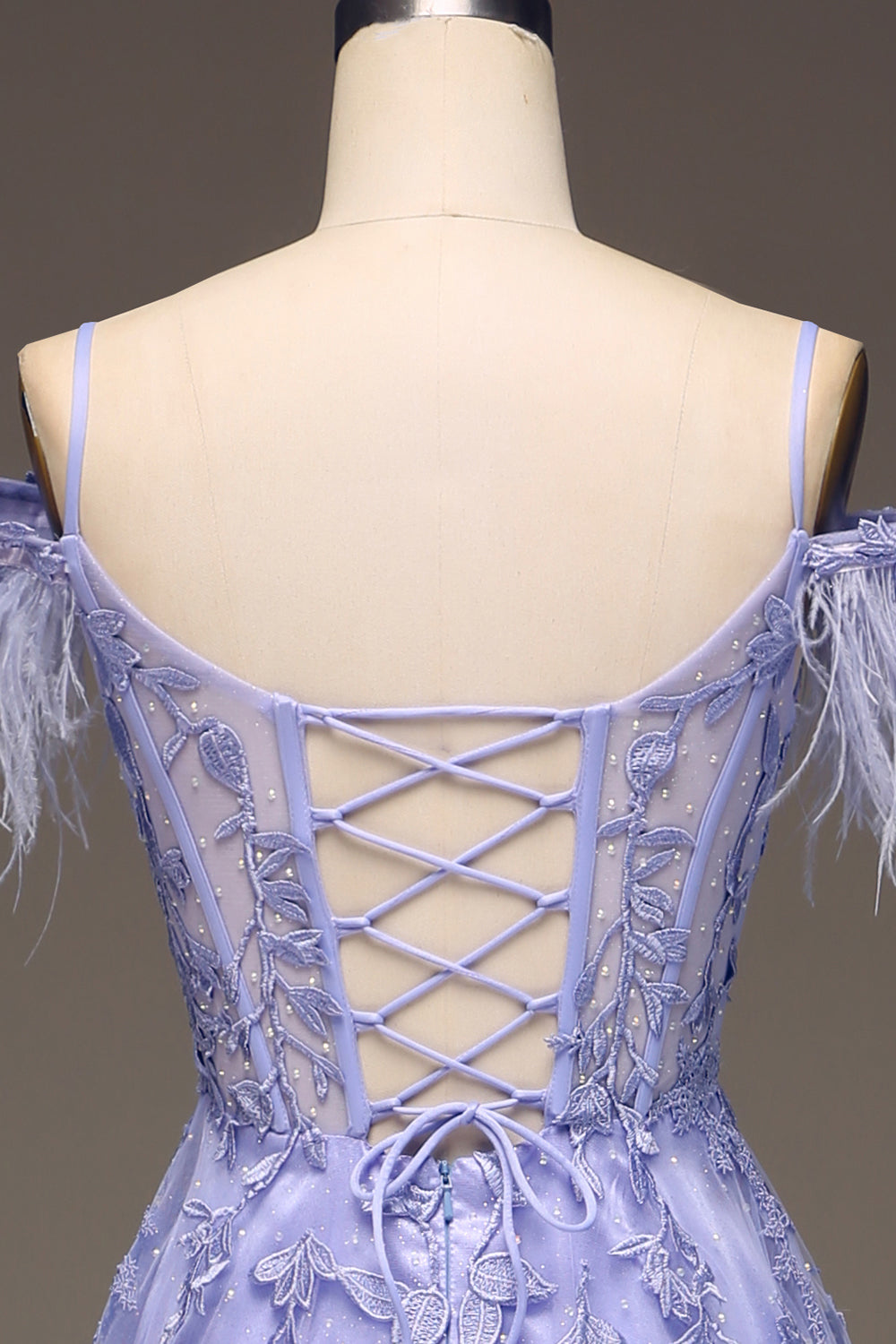 A-Line Cold Shoulder Lilac Corset Prom Kjole med Appliques